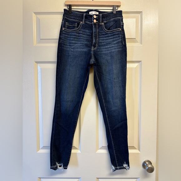 Parker Ankle Skinny Stretch Jean
BKE - Picture 3 of 9